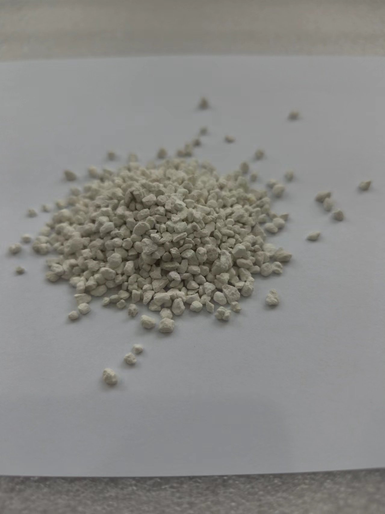 Acquistare granuli di biossido di titanio (TiO2) - ULPMAT